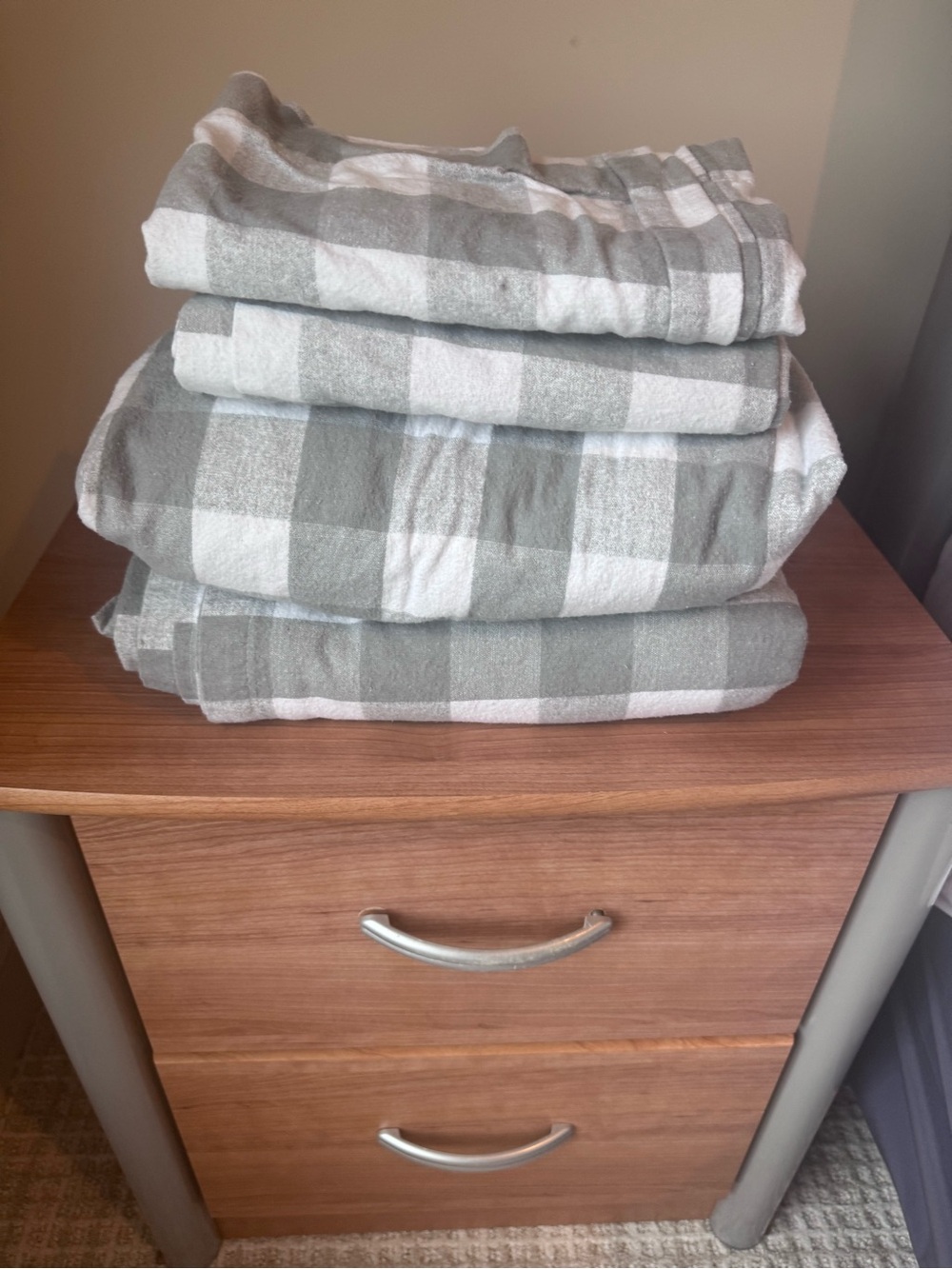 Gray and White Flannel Buffalo Check Bedding Set - Brand Unspecified